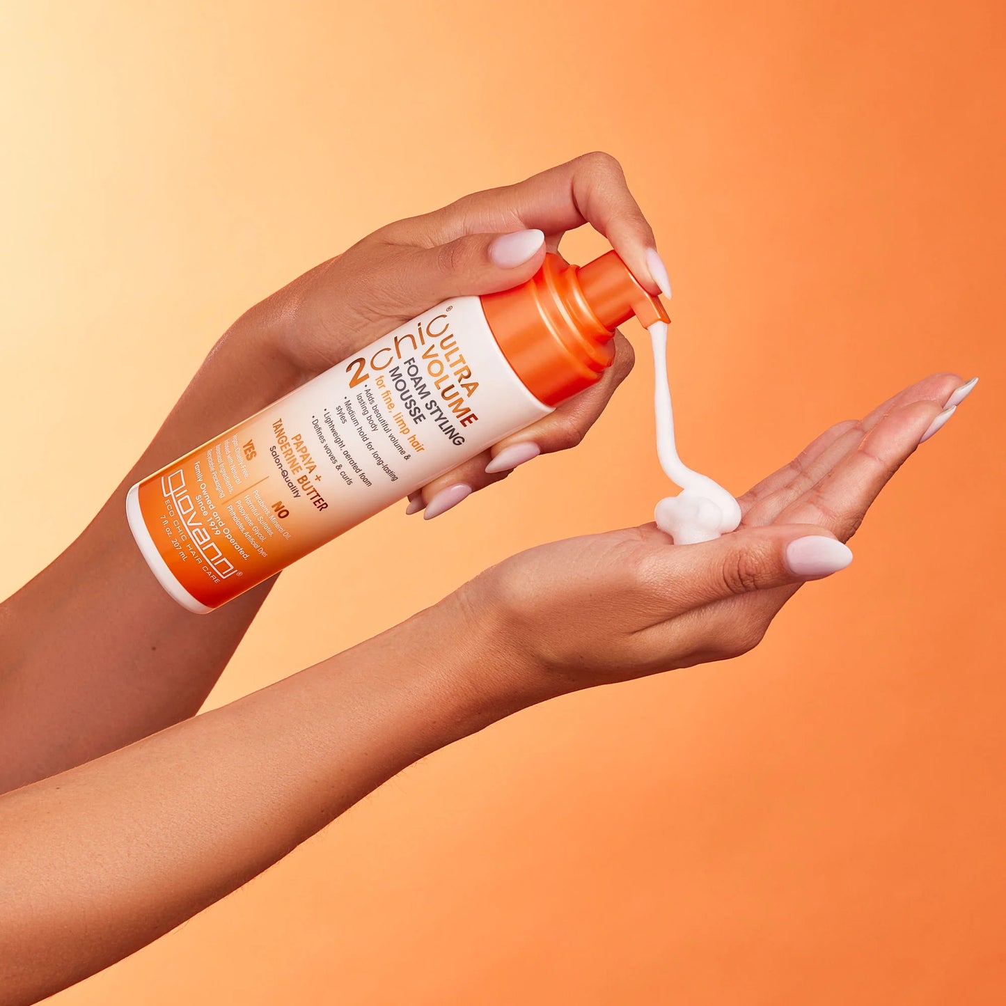 Giovanni 2Chic Ultra Volume Tangerine & Papaya Styling Mousse, 207ml
